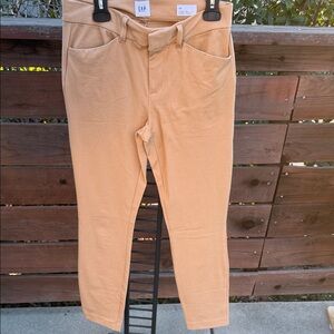GAP Signature Skinny Ankle Pants in Tan